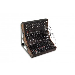 Synth Analogico Semi-Modulare poliritmico formato Euro Rack