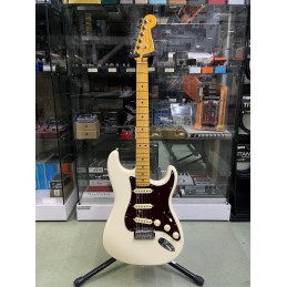FENDER AMERICAN PROFESSIONAL II STRATOCASTER