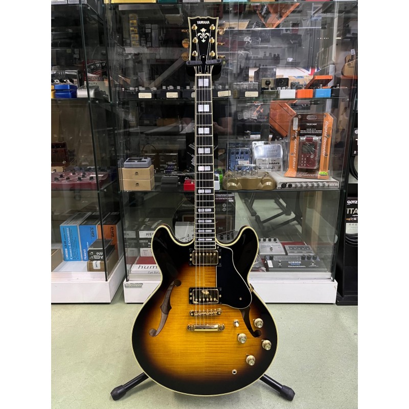 YAMAHA SA2200 SUNBURST