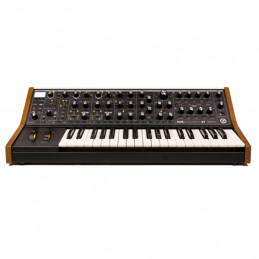 MOOG SUBSEQUENT 37 SINTETIZZATORE ANALOGICO PARAFONICO 37 TASTI