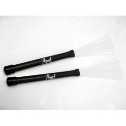 RETRACTABLE NYLON BRUSH PAIR