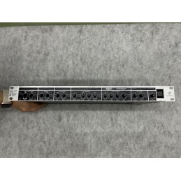 BEHRINGER Ultra Voice...