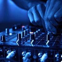 DJ